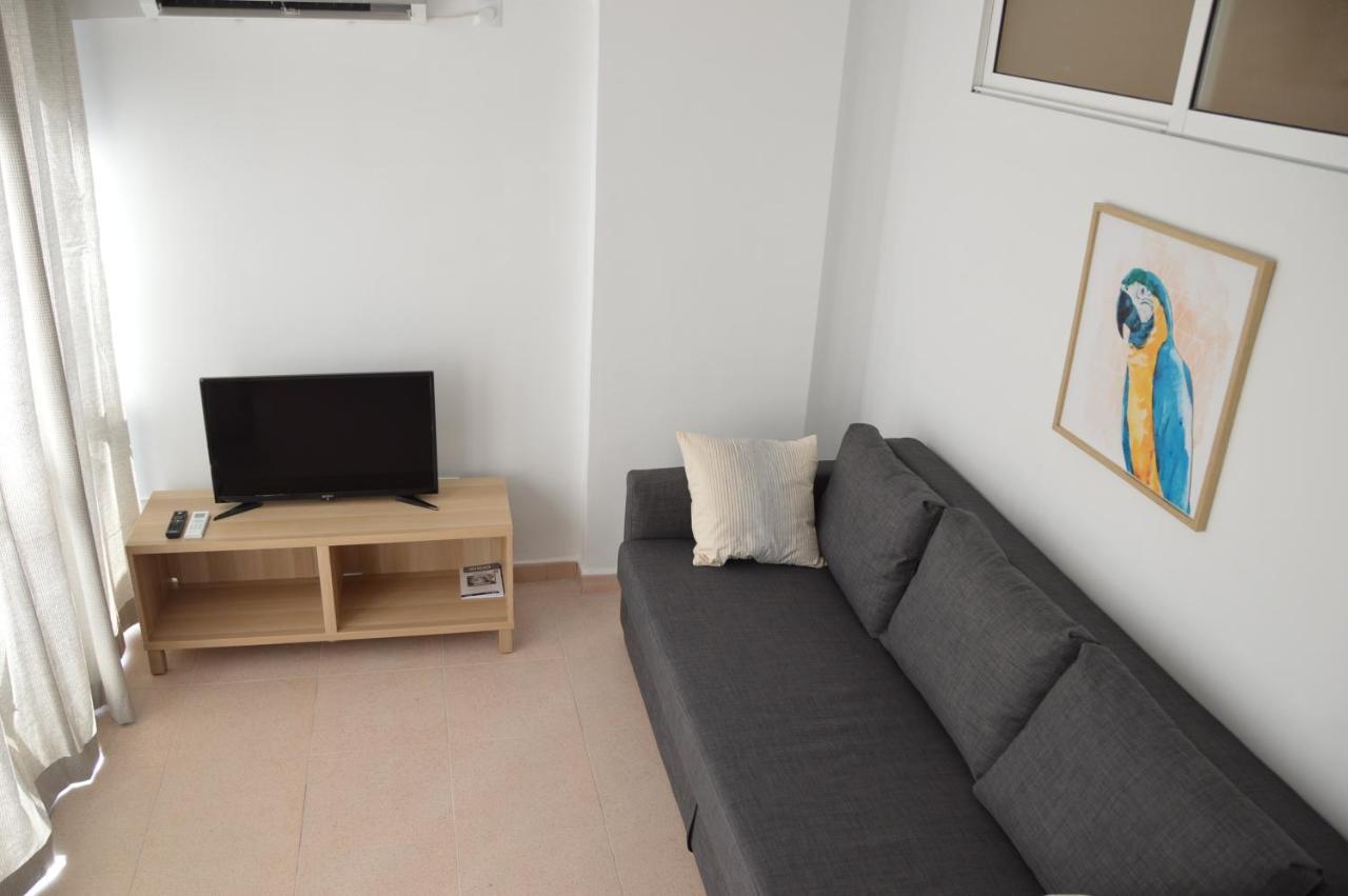 Apts Ara With Pool Benidorm Bagian luar foto